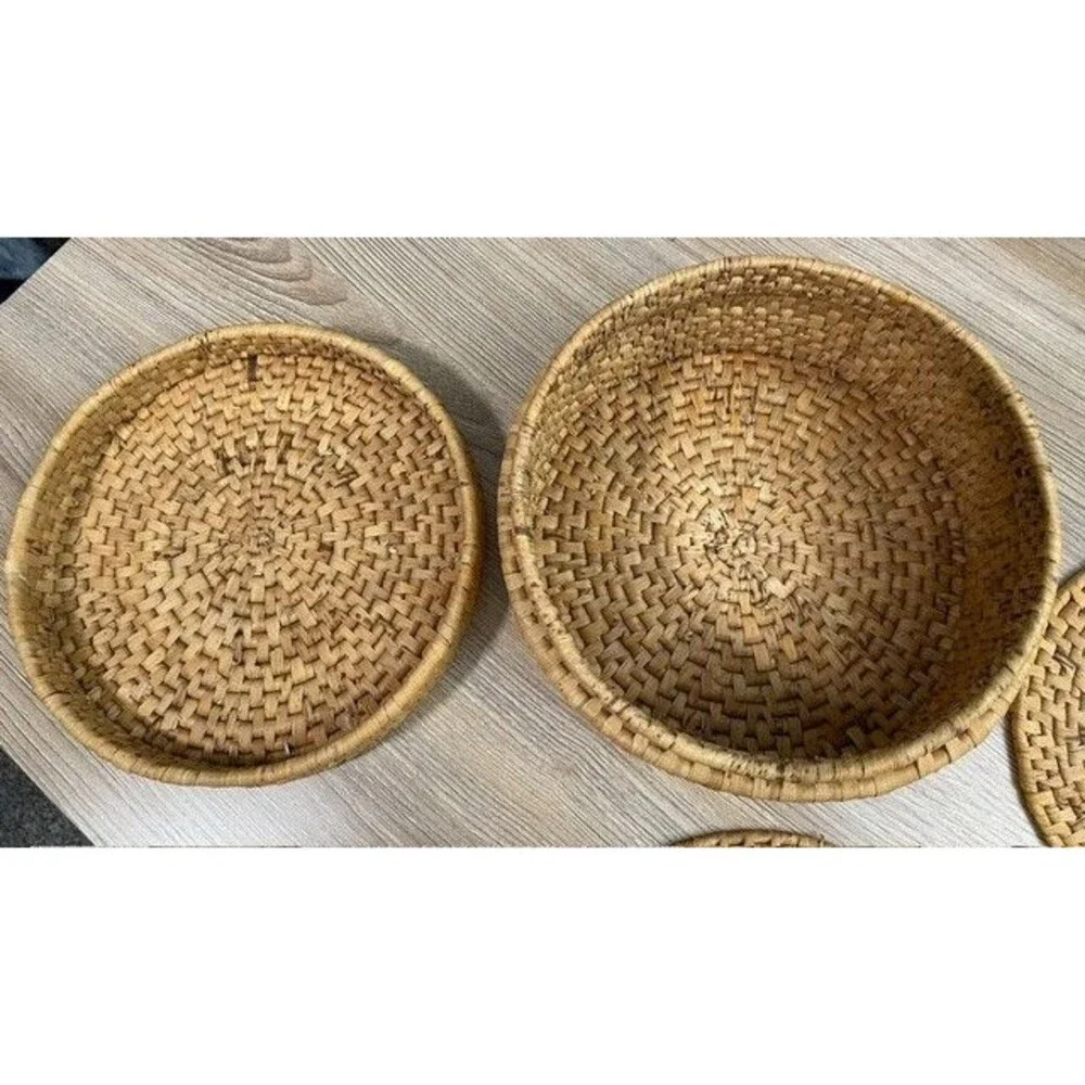 Natural Handwoven Rattan Lidded Storage Basket Trivet/Coaster (12) 7 in Diameter
